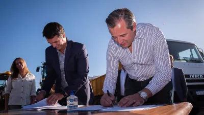 Bahl y Cresto firmaron convenio de obra cloacal