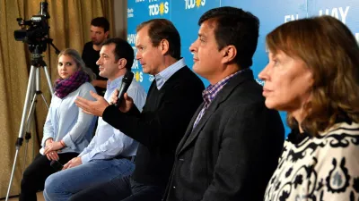 Bordet junto a los candidatos este domingo