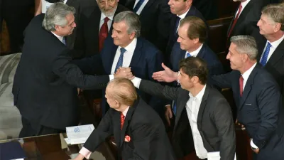 Gustavo Bordet participó del acto de apertura del 138º período de sesiones ordinarias del Congreso de la Nación que llevó a cabo el Presidente de la Nación ante la Asamblea Legislativa. 