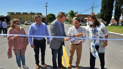 El gobernador Gustavo Bordet inauguró junto a autoridades locales y provinciales el acceso a Aldea Brasilera.