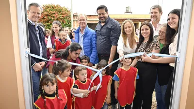 El gobernador Gustavo Bordet, acompañado por Adán Bahl, inauguró viviendas y Centro de Desarrollo Infantil en La Criolla y en Colonia Ayuí.
