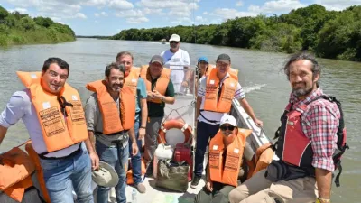 Bordet recorrió las islas donde se construirá el parque natural provincial