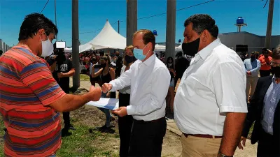 Gustavo Bordet junto a Fabián Valenzuela en un acto oficial de Bovril 