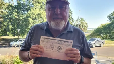 Tras recibir la vacuna, Busti destacó “la organización del operativo”