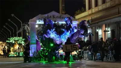 Imagen de archivo del tradicional desfile de Carrozas Estudiantiles de Gualeguaychú, que este año será de manera especial y con modificaciones lógicas debido a la pandemia del coronavirus.