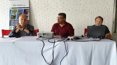 La reunión convocada por el gobierno entrerriano se realizó en el Club de Pesca y Remo de Rosario del Tala.