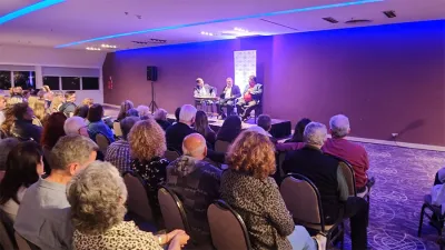 Con una sala colmada de público Nicolás y Miguel Wiñazki describieron la realidad y el humor social en torno a las construcciones políticas.