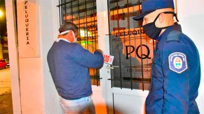 En Concordia la Municipalidad clausuró quince comercios de distintos rubros por violar las normas y protocolos dispuestas por la pandemia del coronavirus.