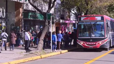 Líneas de colectivo cambian recorrido este viernes por tareas de bacheo