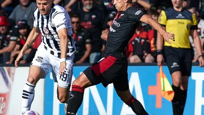 Fútbol: Colón no pudo aguantar con diez y Talleres se lo empató en el final