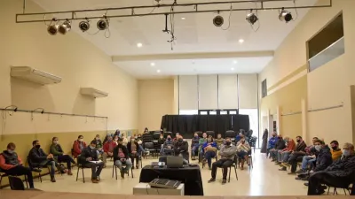 En la Casa del Bicentenario de la localidad se San José se creó un Comité Consultivo de Empresas y Frigoríficos para dar seguridad sanitaria a los trabajadores de esa jurisdicción.