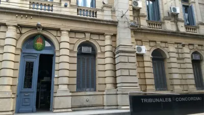 Finalizó ayer el juicio oral y público, que se desarrolló en la sala de juicios de la Cámara Penal de Concordia contra el ex boxeador que torturó a su pareja en julio pasado.