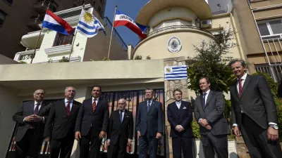 Inauguración en Paraná de un consulado de Uruguay