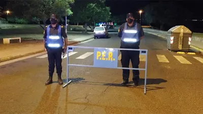 control policial nocturno en Paraná