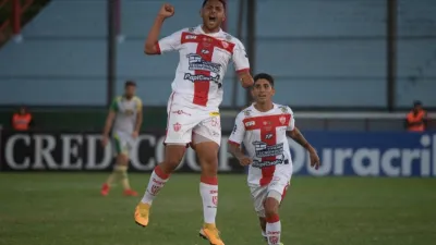 Talleres de Remedios Escalada sorprendió a Aldosivi en la Copa Argentina