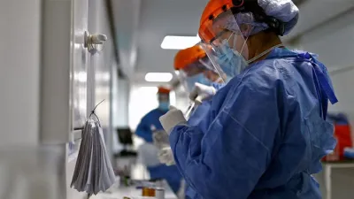 El Ministerio de Salud de la Nación confirmó que el número total de casos positivos desde el comienzo de la pandemia ascendió a 5.018.895, en tanto que el acumulado por fallecidos es de 107.459.