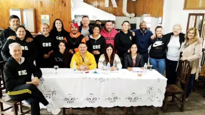 Capibá cumplió un viejo anhelo: instaló su cancha de césped sintético