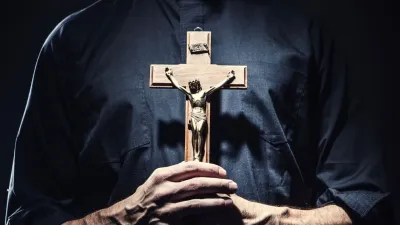 Sacerdote