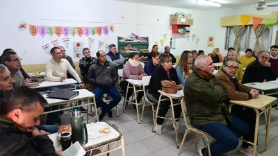 En la Escuela del Sirio Libanés se reunió el equipo técnico de “Primero Gualeguaychú” que referencia a Mauricio Davico.