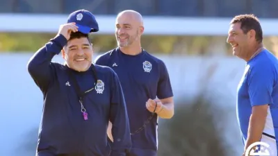 Con Maradona y cuatro entrerrianos, Gimnasia La Plata retomará el trabajo este jueves