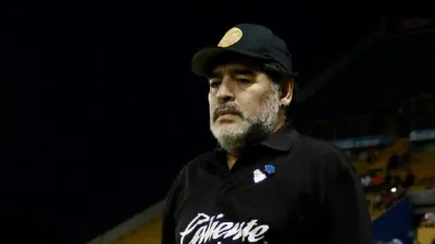 Gimnasia La Plata le hizo una propuesta formal a Diego Maradona para que sea su DT