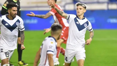 Vélez se destapó en el complemento y goleó a Unión en Liniers