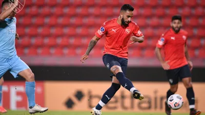 Independiente lo dio vuelta en Avellaneda y festejó en el regreso de Julio Falcioni