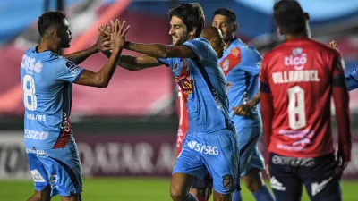 Arsenal goleó a Wilstermann para conseguir su primera Victoria en la Copa Sudamericana