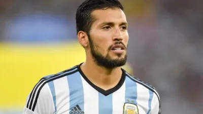 Fútbol: el subcampeón mundial Ezequiel Garay decidió colgar los botines