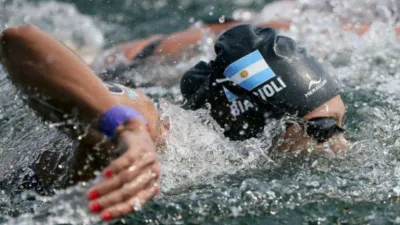 Aguas Abiertas: Cecilia Biagioli mejoró su marca olímpica y se ubicó duodécima