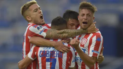 Unión de Santa Fe dio vuelta la serie en Guayaquil y avanzó a los octavos de final