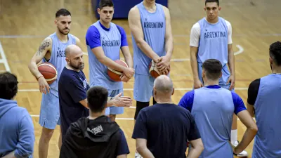 Básquet: con el paranaense Matías Solanas, Argentina ya entrena en el CeNARD