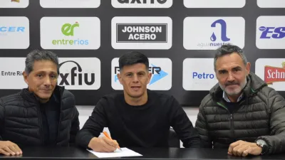 El delantero Marcelo Estigarribia firmó su contrato como refuerzo de Patronato