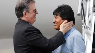 Evo Morales y el canciller mexicano