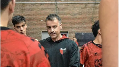 Básquet: el paranaense Juan Siemienczuk seguirá siendo DT de Colón de Santa Fe