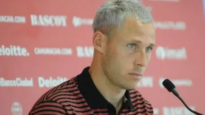 Tras su repentino retiro, Israel Damonte será el nuevo director técnico de Huracán