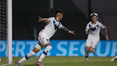 Liga Profesional de Fútbol: Vélez abrió la fecha con un triunfo de visitante en Junín