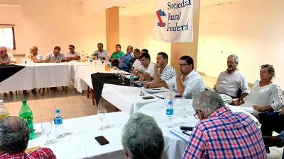 La Comisión Directiva de FARER se reunió el viernes pasado en Federal y este lunes participará en la Mesa de Enlace en Paraná. No se descartan medidas de fuerzas si se confirman los aumentos impositivos.