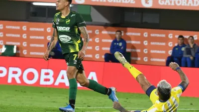 Defensa y Justicia goleó a Rosario Central con el aporte del entrerriano Walter Bou