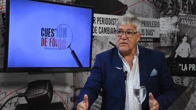 El presidente del IOSPER, Fernando Cañete, denunció que los médicos por intereses prescriben medicamentos con el nombre comercial y no por la mono droga. Además de un festival de amparos, porque los abogados saben que la doctrina de la Justicia, aunque el IOSPER tenga razón, hará pagar las costas a la obra social. Es como ir a cazar a un zoológico.