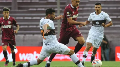 Lanús y Platense protagonizaron un empate a puro gol en “La Fortaleza”