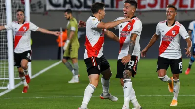 River goleó a Racing y se consagró campeón del fútbol argentino