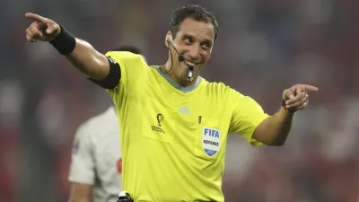 Fútbol: Fernando Rapallini dirigirá este martes su tercer partido en la Copa del Mundo