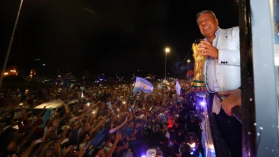 “Mil disculpas en nombre de todos los jugadores campeones”, expresó Claudio ‘Chiqui’ Tapia