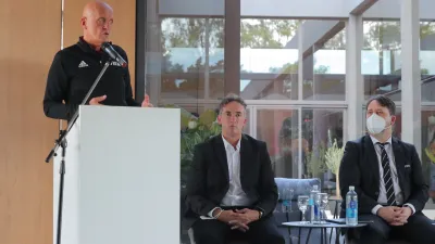 La AFA inauguró el edificio donde operará el VAR con la presencia de Pergluigi Colina