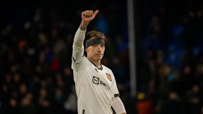 El gualeyo Lisandro Martínez no pudo festejar su cumpleaños con un triunfo de Manchester