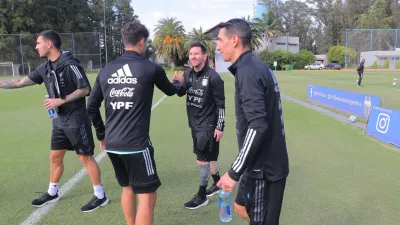 Con Lionel Messi, Argentina sumó su segundo día de prácticas para recibir a Venezuela