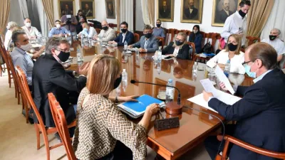 Bordet con el gabinete