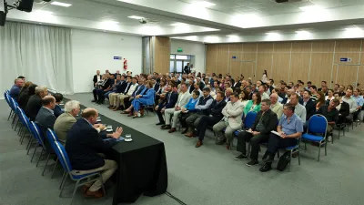 Frigerio les pidió a los intendentes trabajar con “diálogo” y de forma “coordinada” para afrontar los pagos.