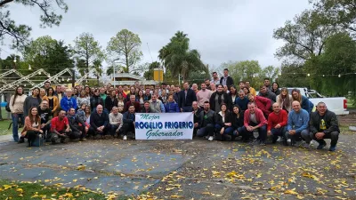 El encuentro realizado en Viale también apoyó a Miguel Helt como precandidato a senador departamental por Paraná.